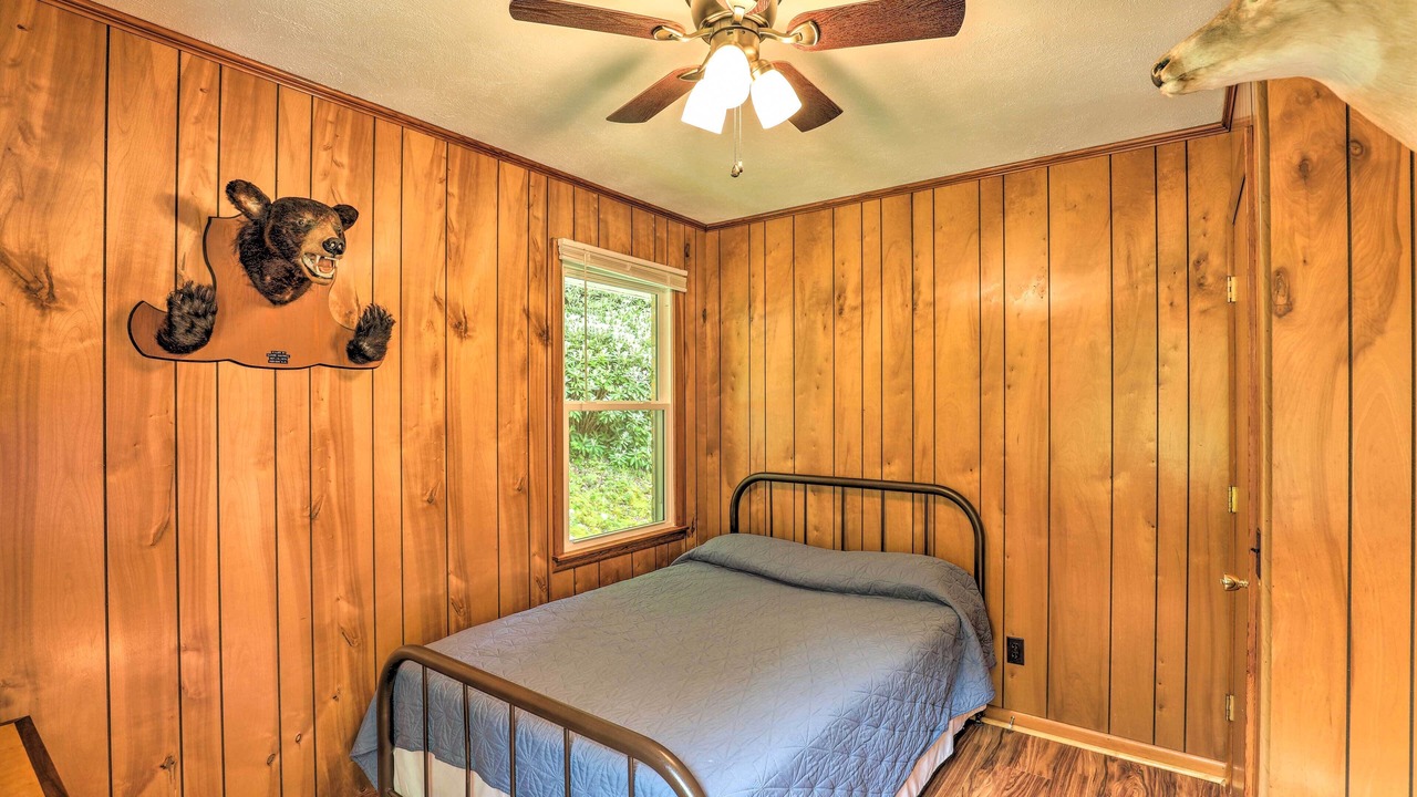 Photo of Bedroom in Marshall