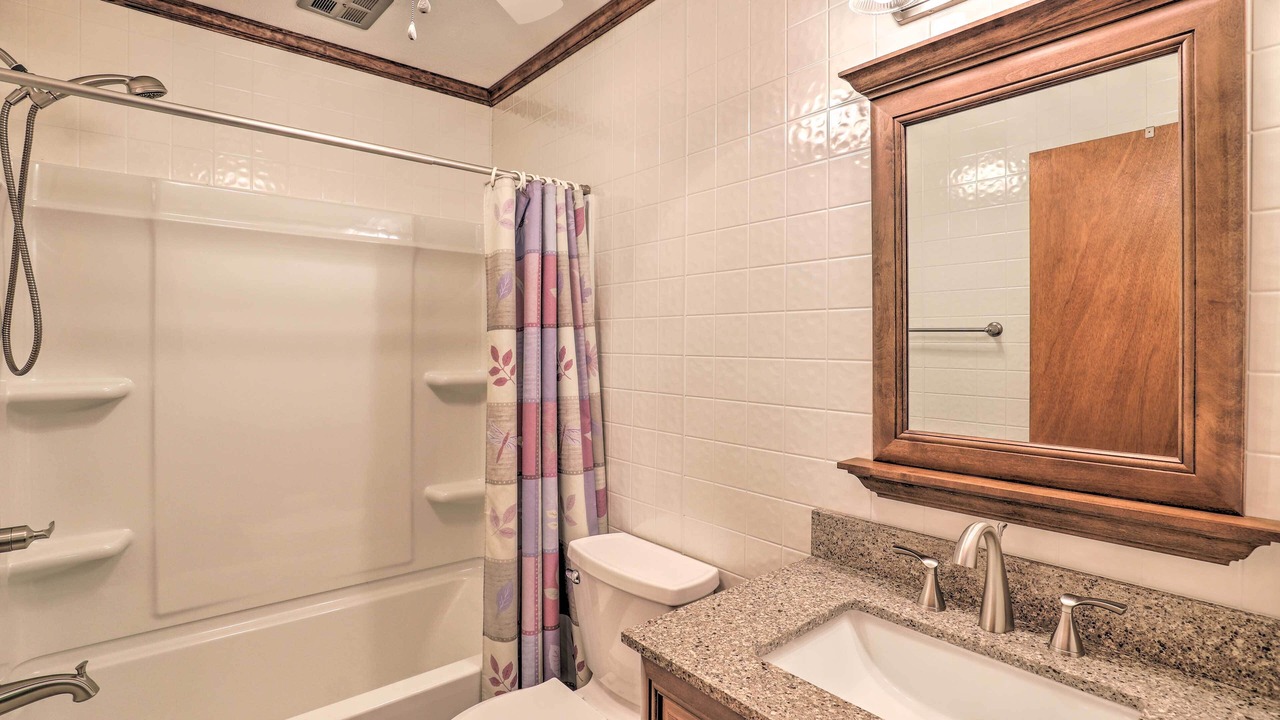 Photo of Bathroom in Marshall