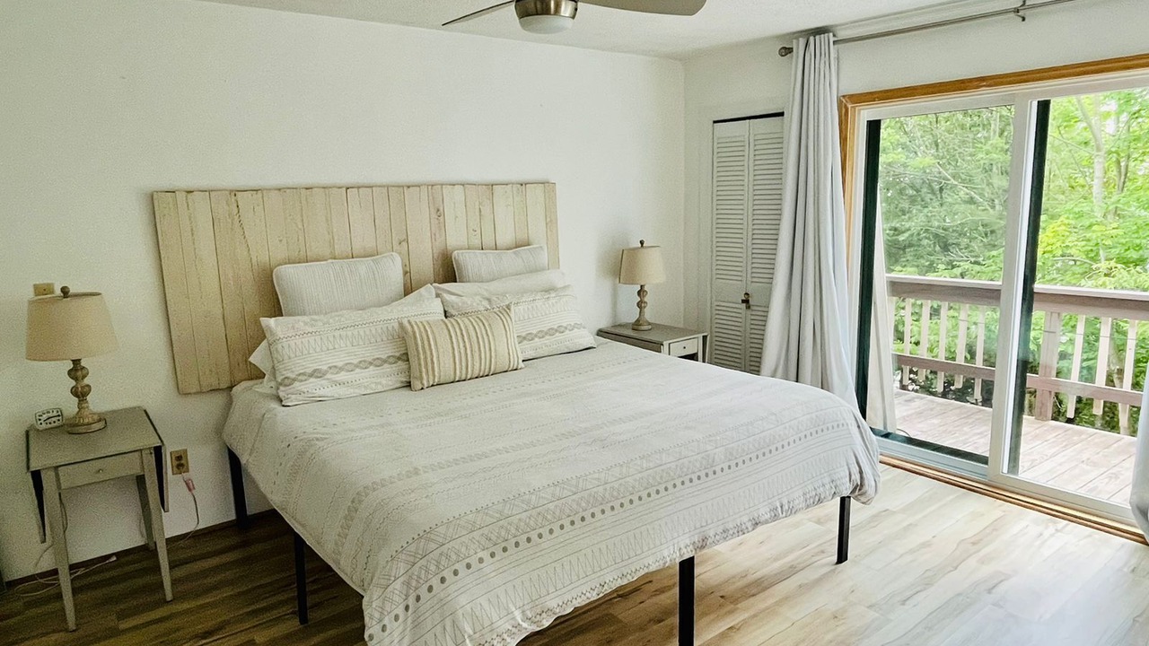Photo of Bedroom in Beech Mountain