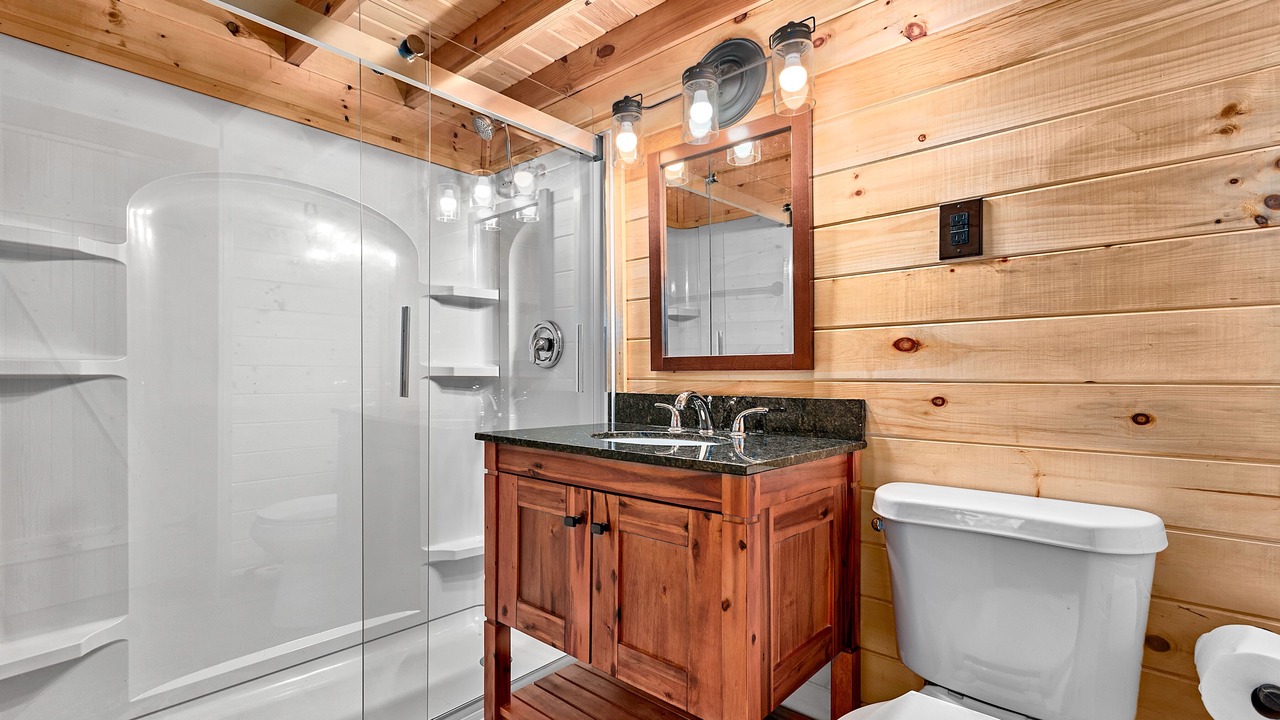 Photo of Bathroom in Gerton