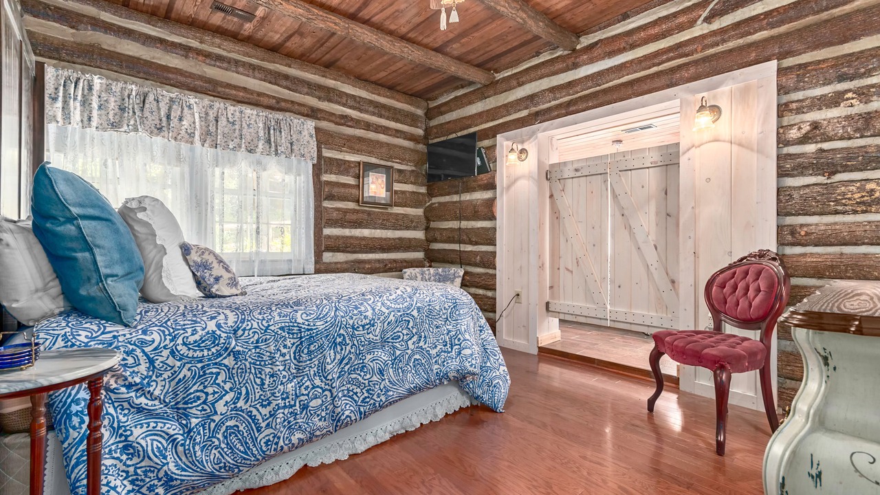 Photo of Bedroom in Gerton