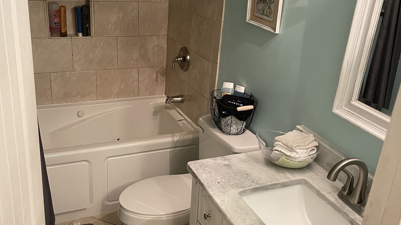 Photo of Bathroom in Commonwealth