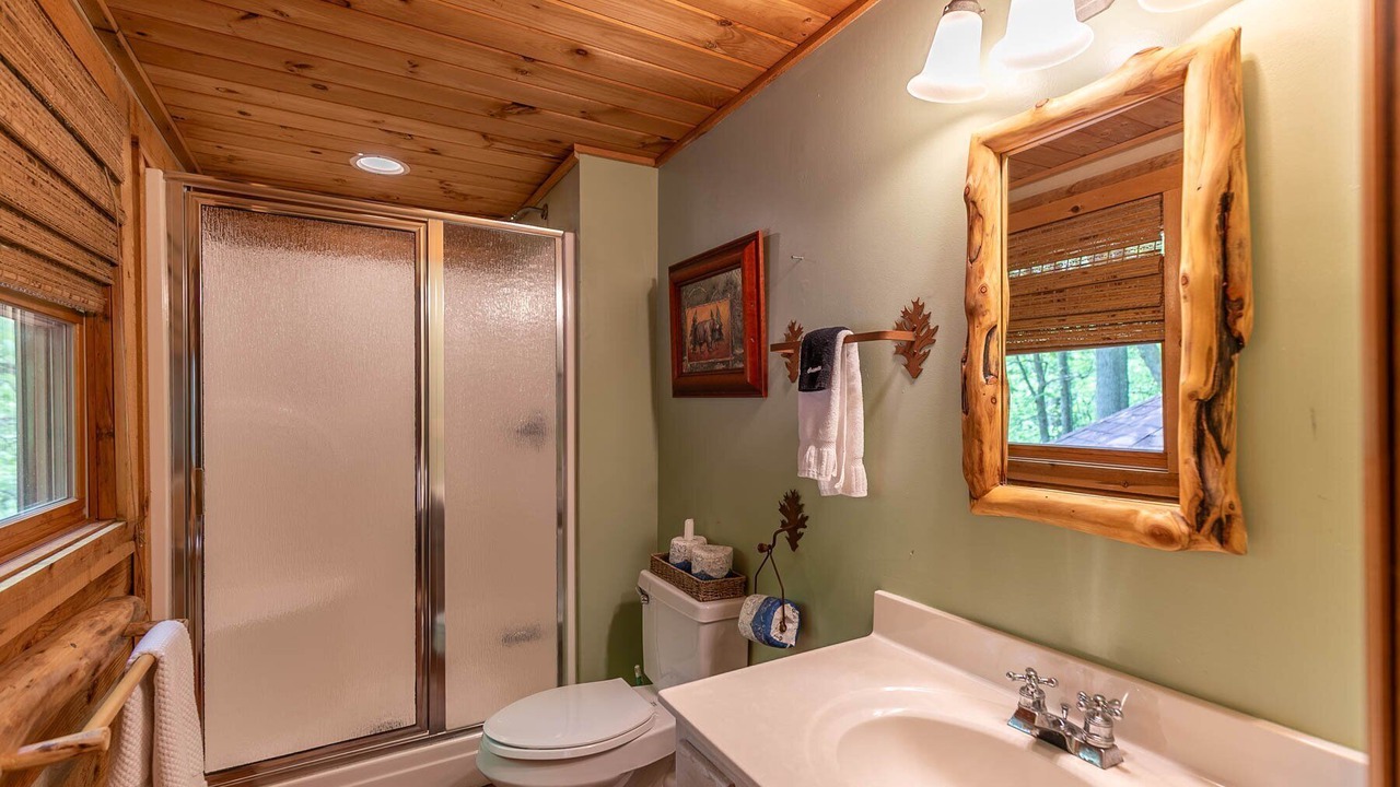 Photo of Bathroom in Sugar Grove