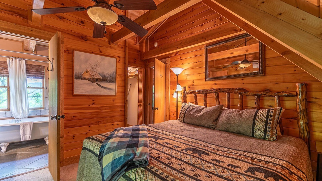 Photo of Bedroom in Sugar Grove