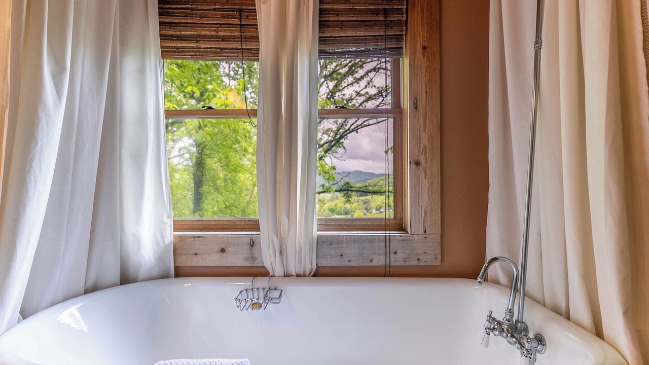Photo of Bathroom in Sugar Grove