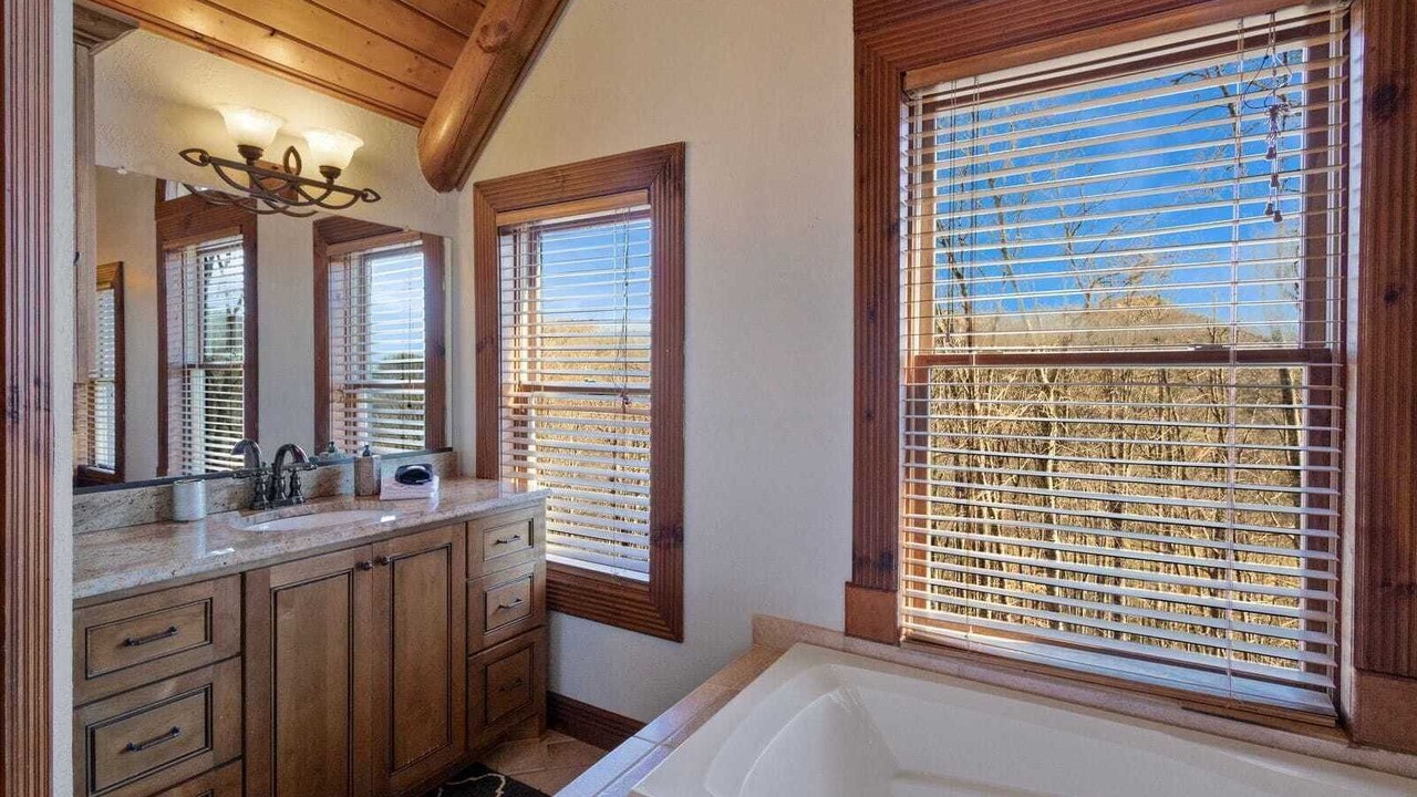 Photo of Bathroom in Sugar Grove