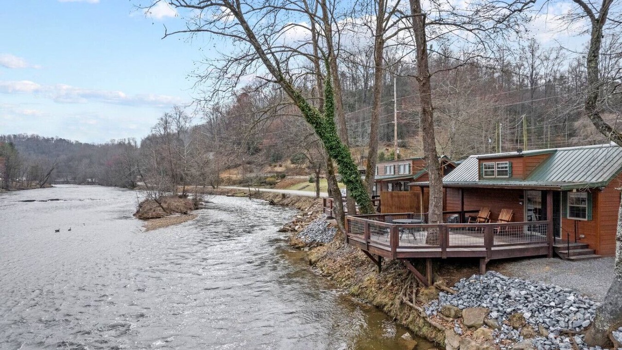 Photo of Outdoor in Dillsboro