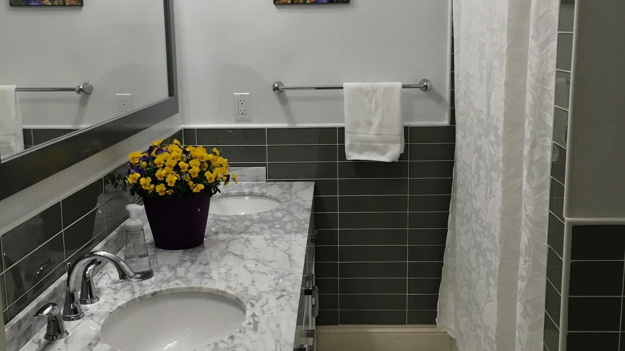 Photo of Bathroom in Falconhurst