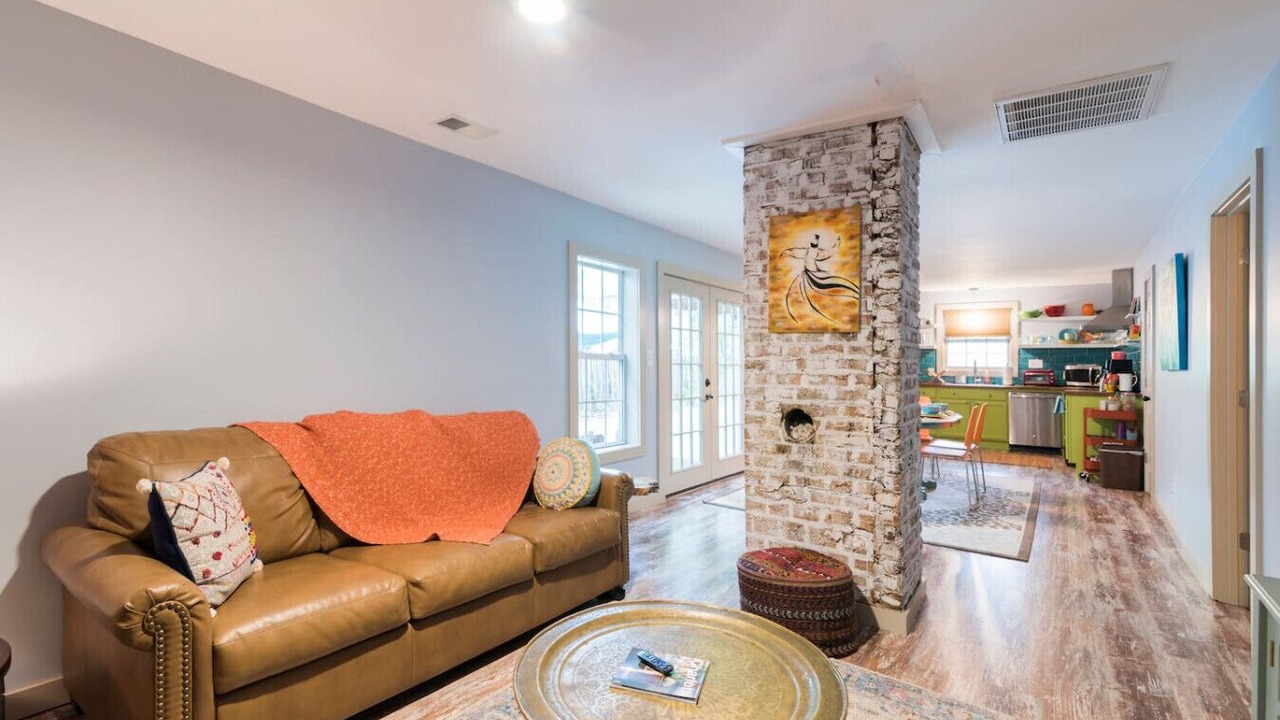 Photo of Livingroom in Matthews
