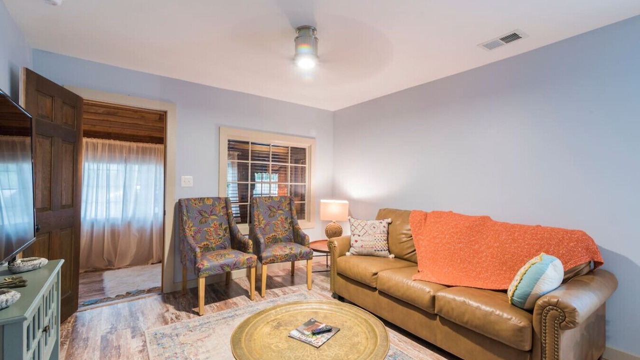 Photo of Livingroom in Matthews