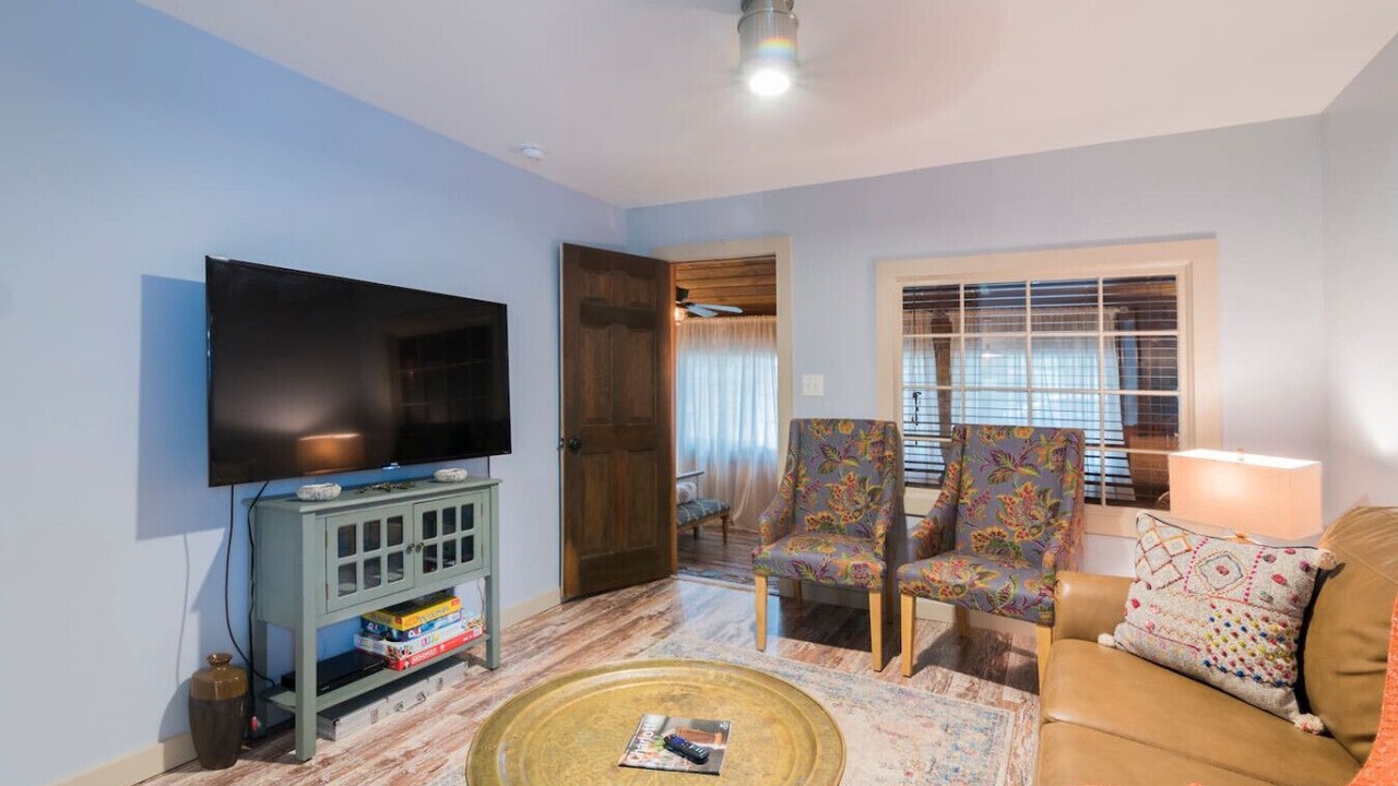 Photo of Livingroom in Matthews