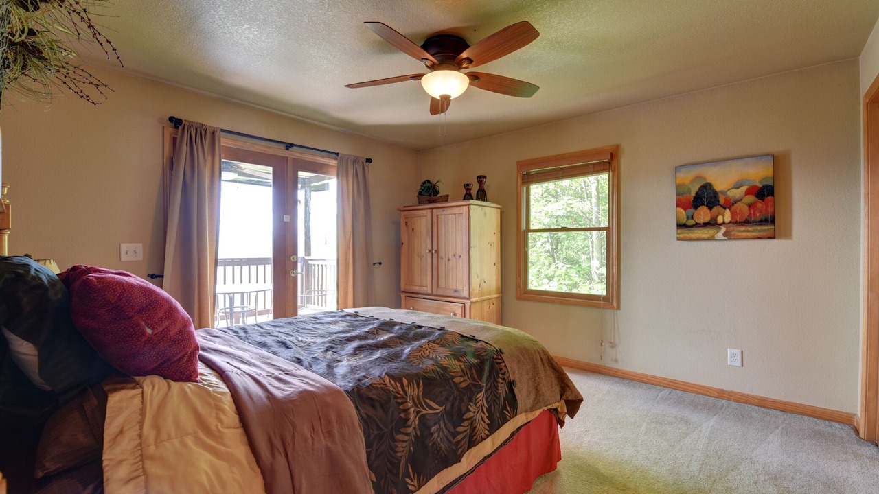 Photo of Bedroom in Brasstown
