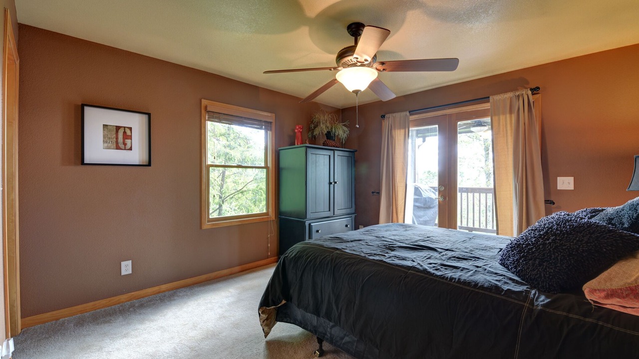 Photo of Bedroom in Brasstown