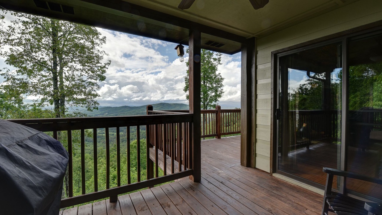 Photo of Patio Balcony in Brasstown