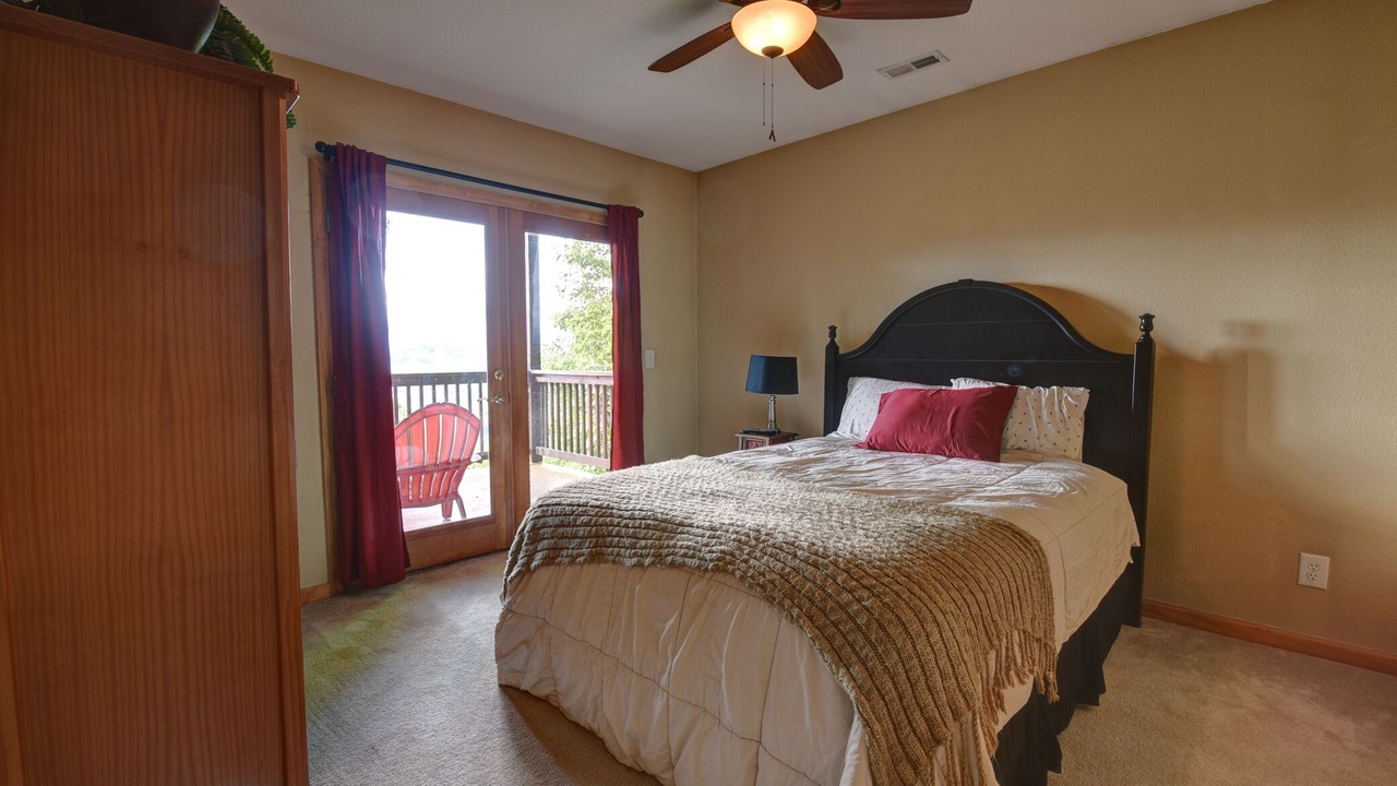 Photo of Bedroom in Brasstown