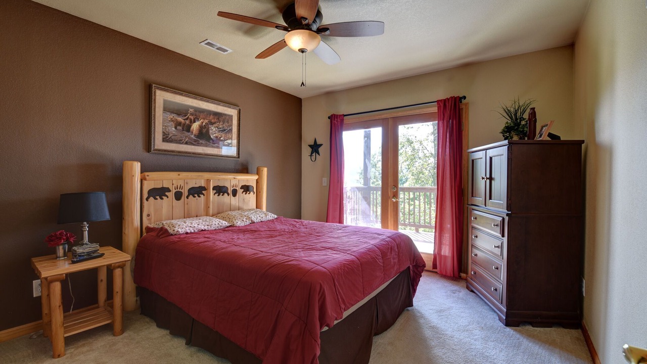 Photo of Bedroom in Brasstown