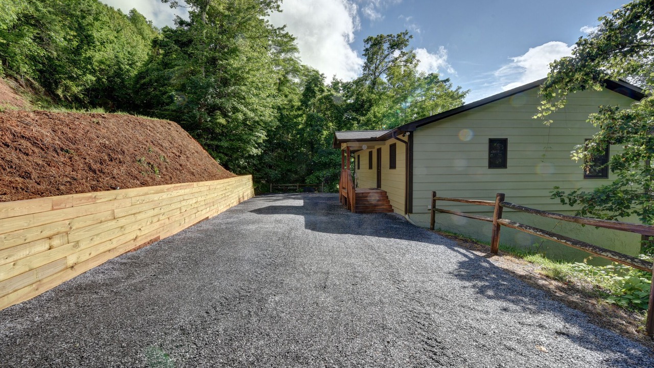 Photo of Outdoor in Brasstown