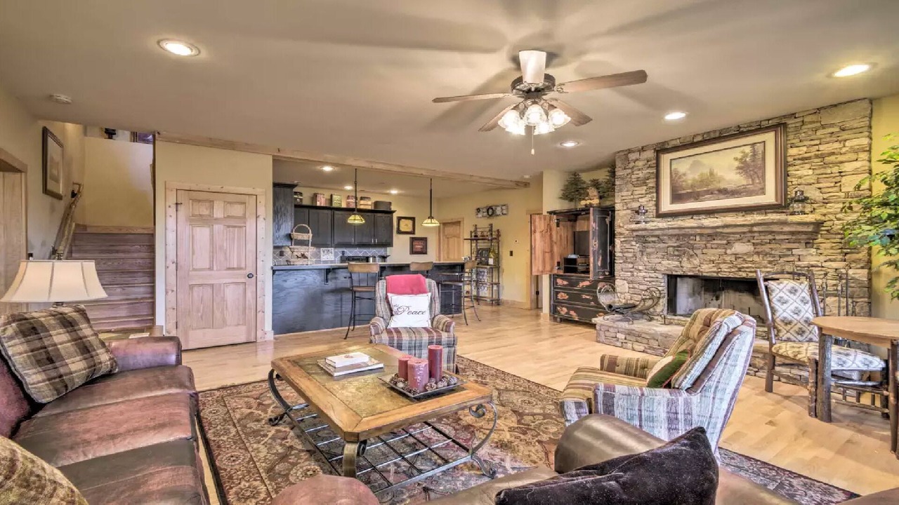 Photo of Livingroom in Cedar Hill