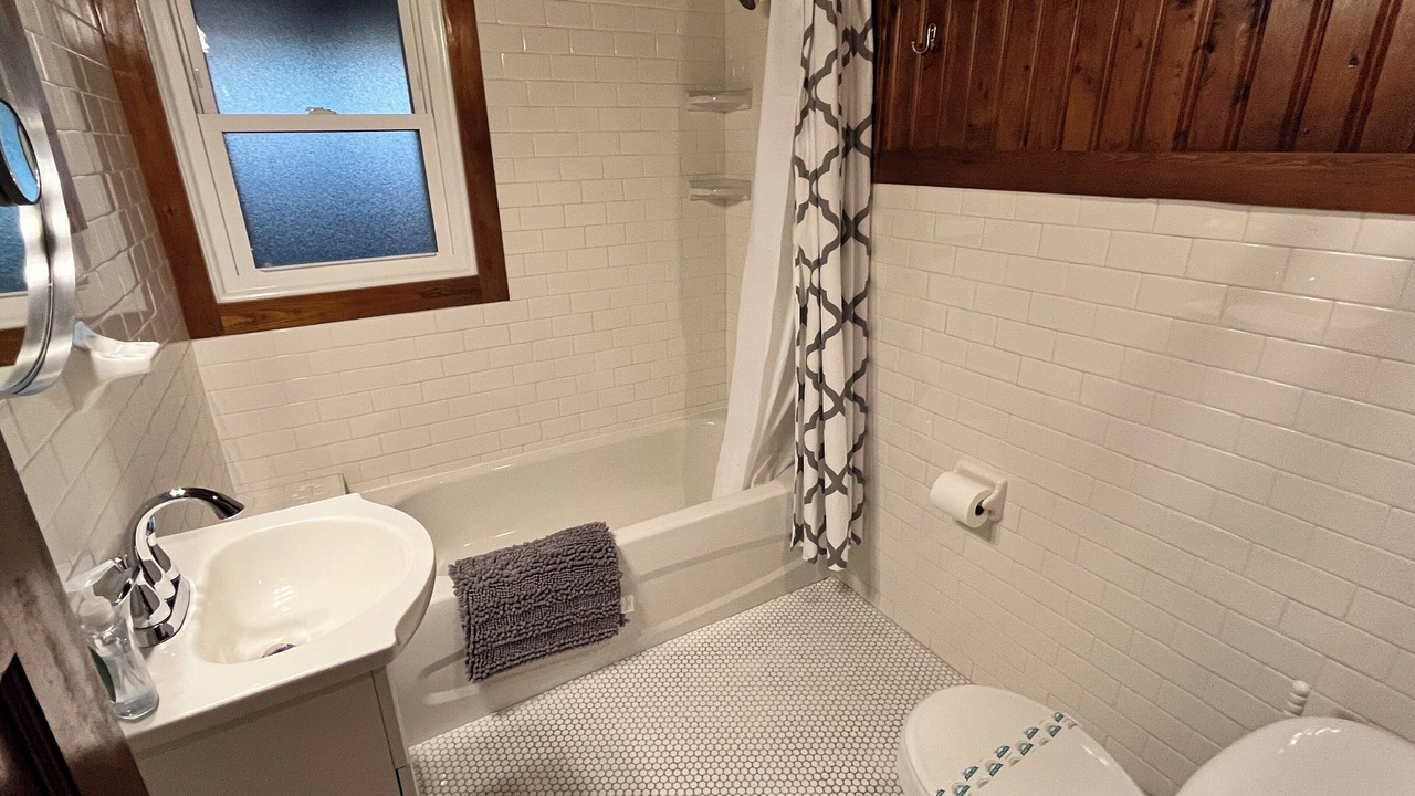 Photo of Bathroom in Nags Head