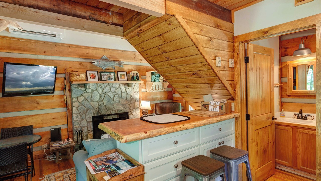 Photo of Bedroom in Sugar Grove