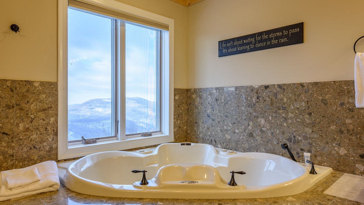 Photo of Bathroom in Seven Devils