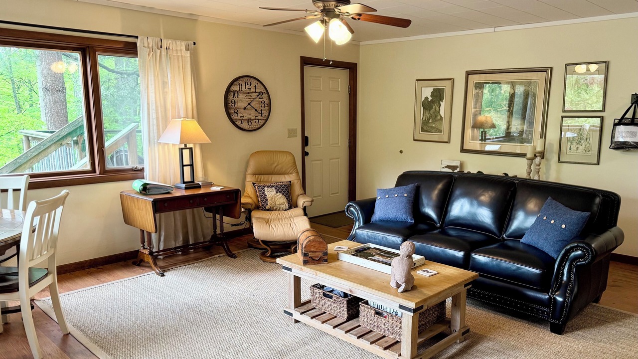 Photo of Livingroom in Lake Junaluska