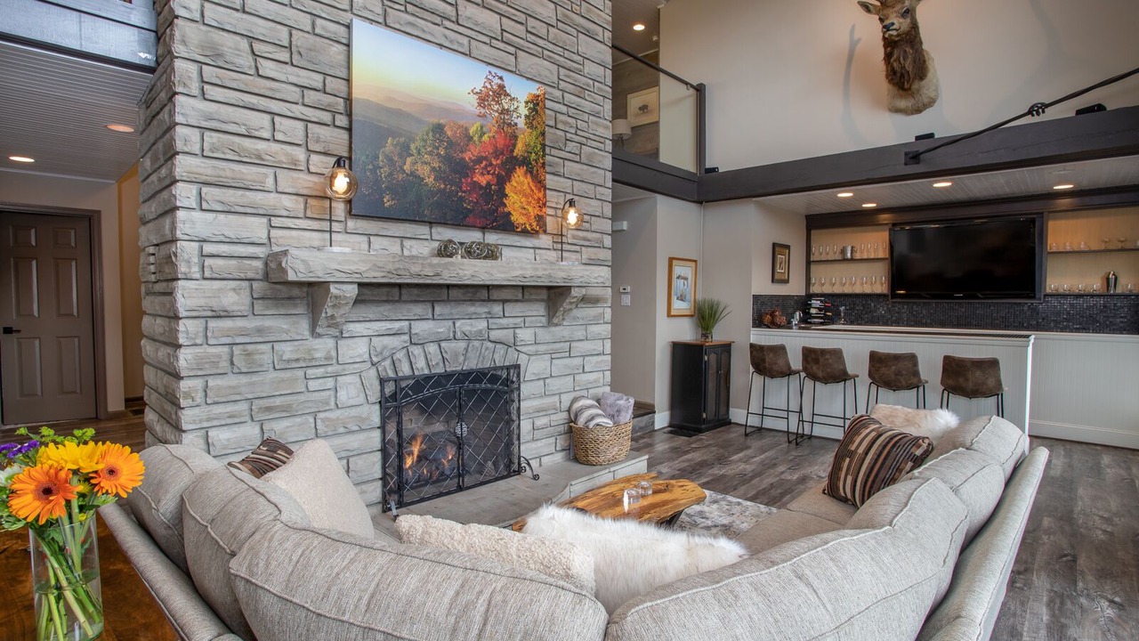 Photo of Livingroom in Seven Devils