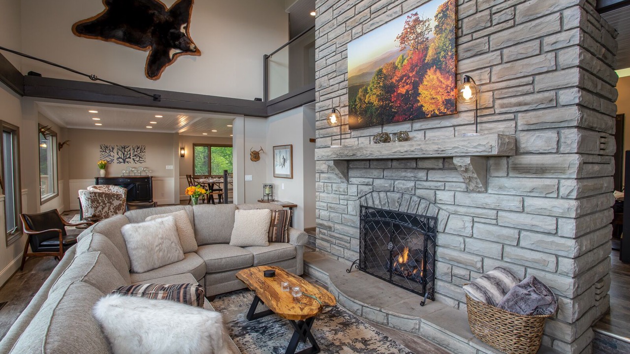 Photo of Livingroom in Seven Devils