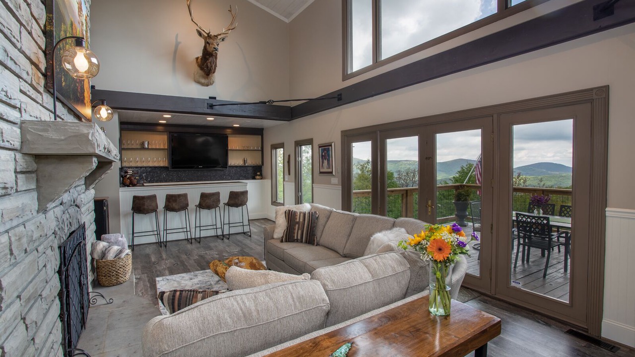 Photo of Livingroom in Seven Devils