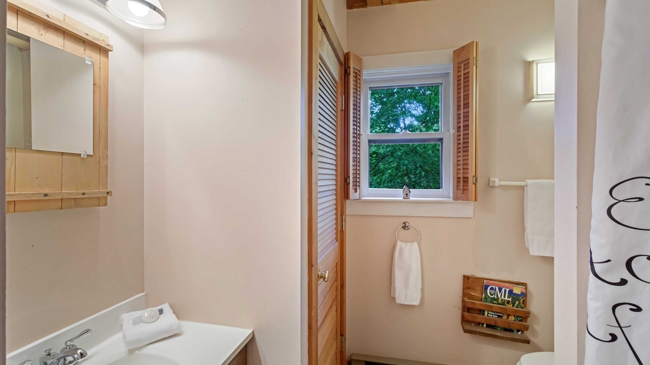 Photo of Bathroom in Foscoe