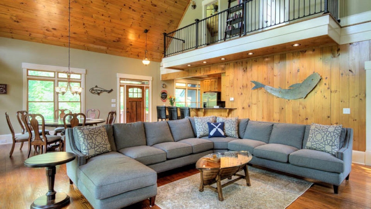 Photo of Livingroom in Lake Toxaway