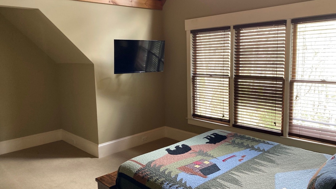 Photo of Bedroom in Lake Toxaway