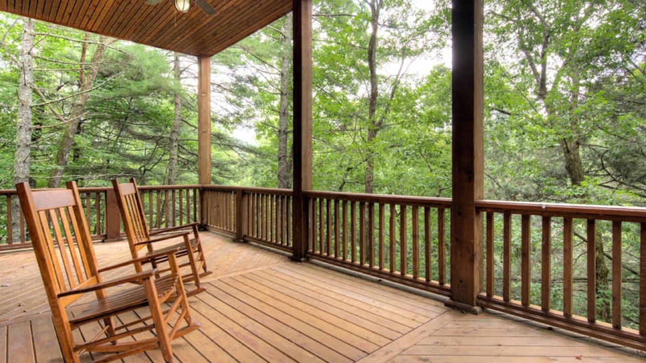 Photo of Patio Balcony in Lake Toxaway