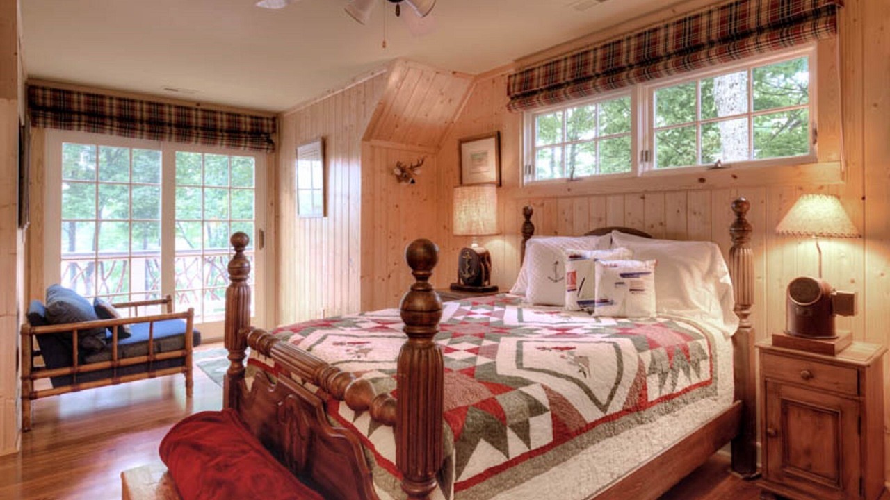 Photo of Bedroom in Lake Toxaway
