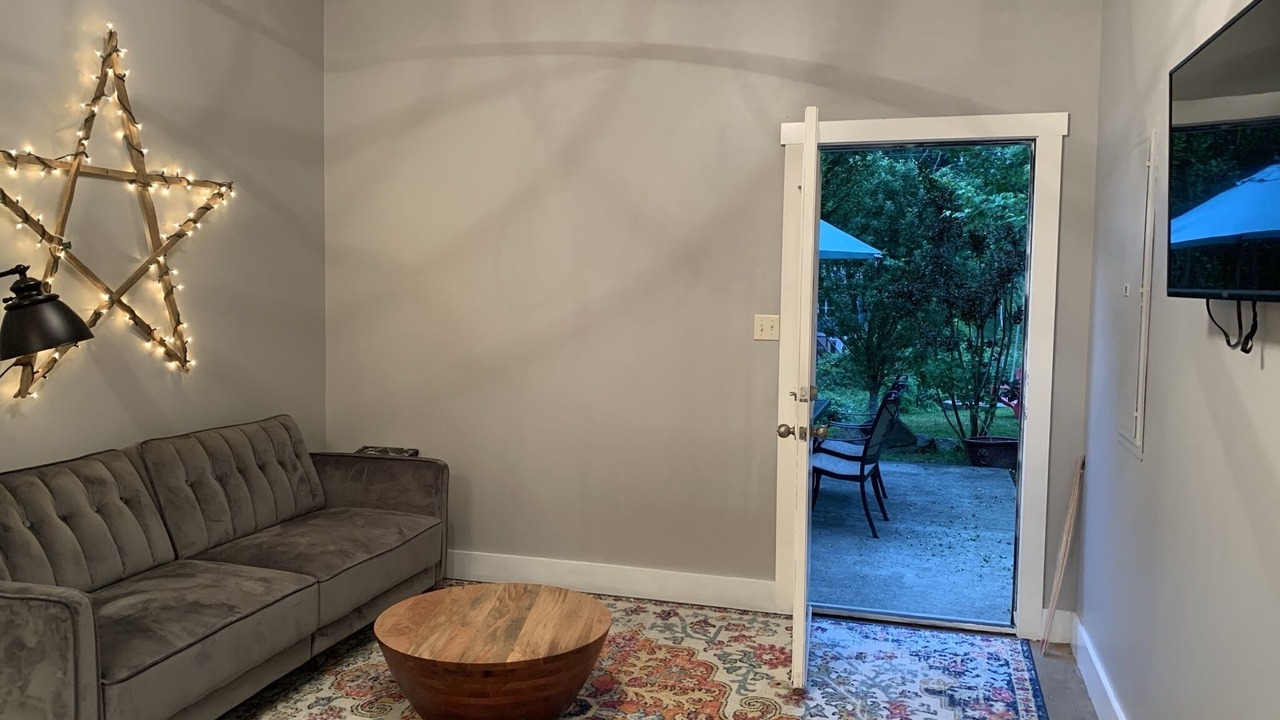 Photo of Livingroom in Woodfin