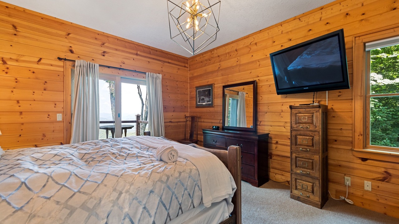 Photo of Bedroom in Waynesville