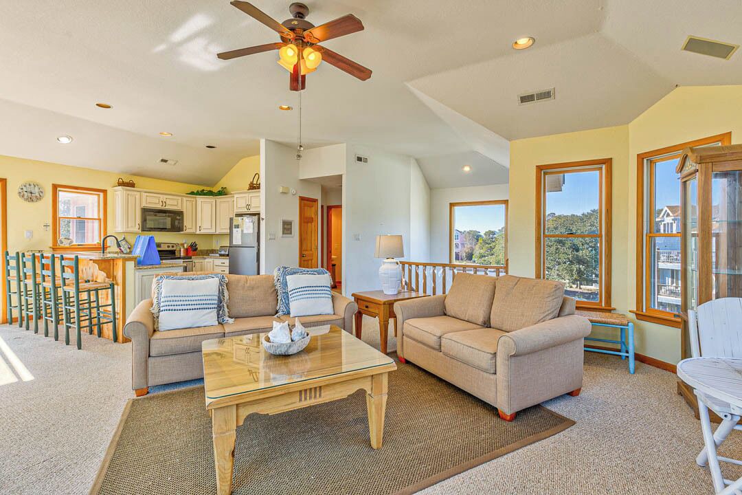 Photo of Bedroom in Monteray Shores