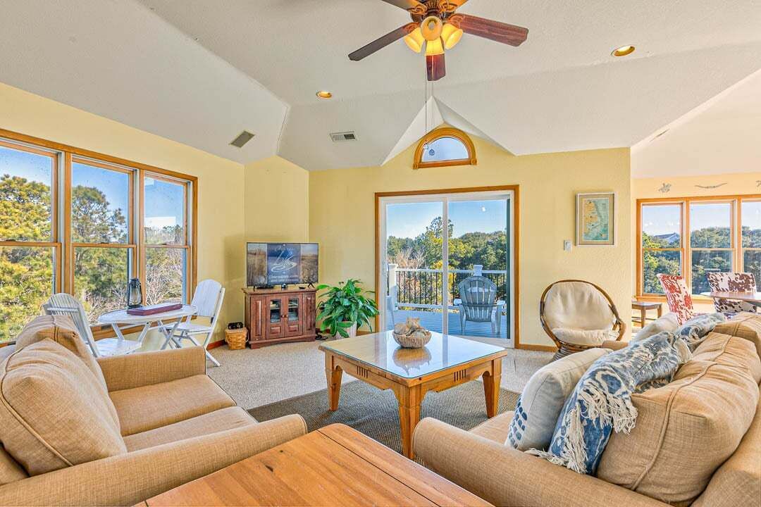 Photo of Bedroom in Monteray Shores