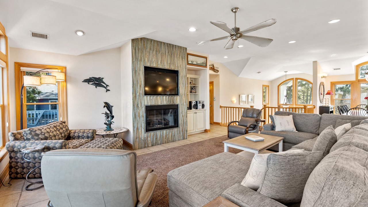 Photo of Livingroom in Corolla Light