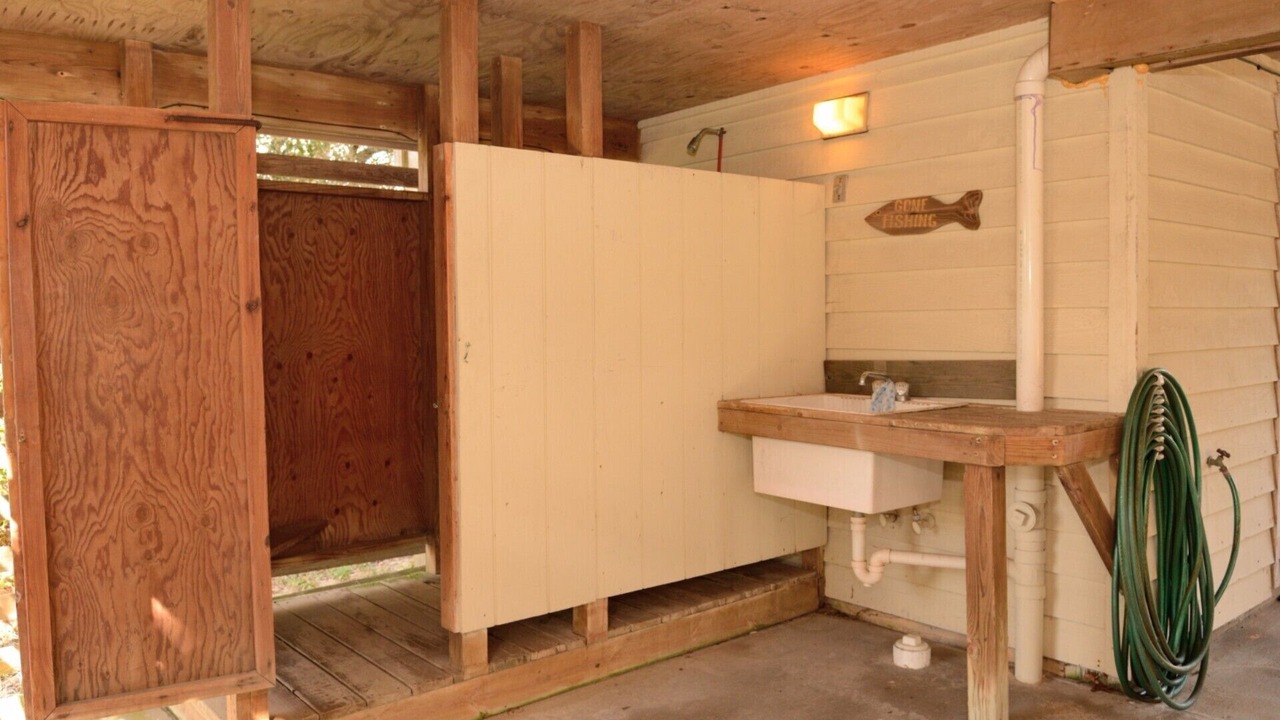 Photo of Bathroom in Kill Devil Hills