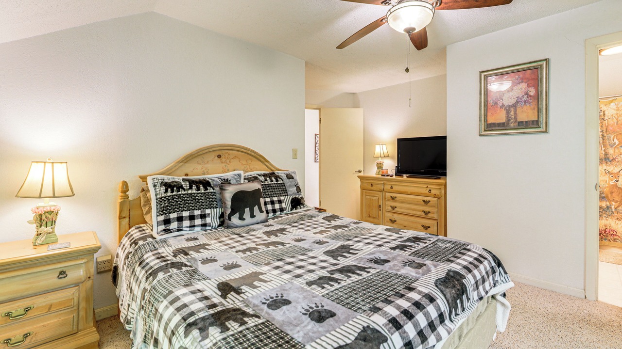 Photo of Bedroom in Bryson City