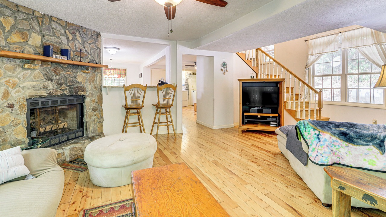 Photo of Livingroom in Bryson City