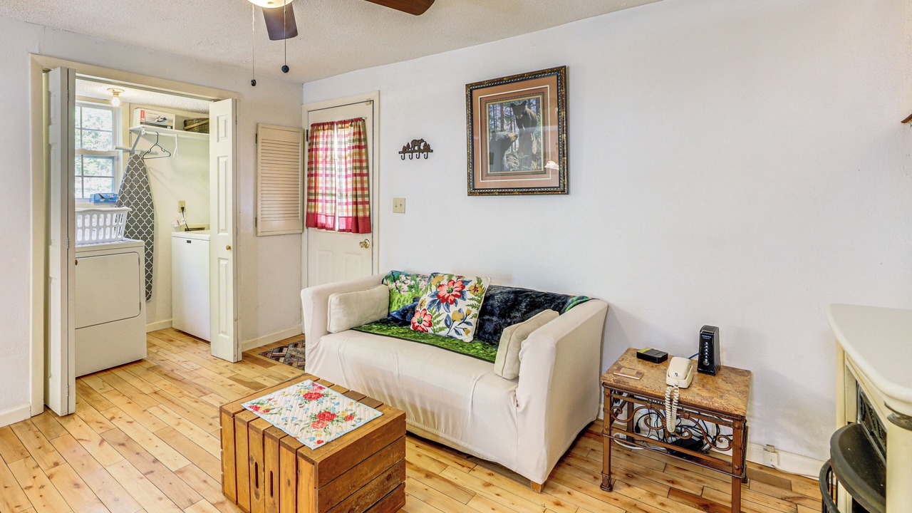 Photo of Livingroom in Bryson City