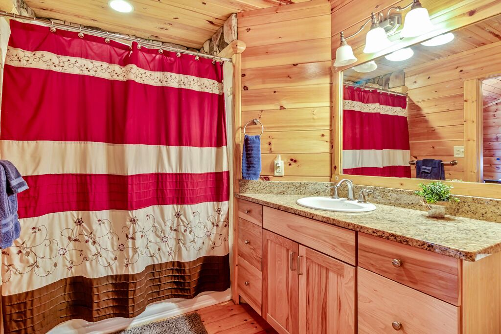 Photo of Bathroom in Rutherfordton
