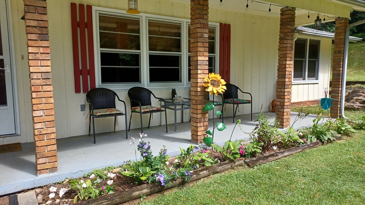 Photo of Patio Balcony in Cedar Mountain