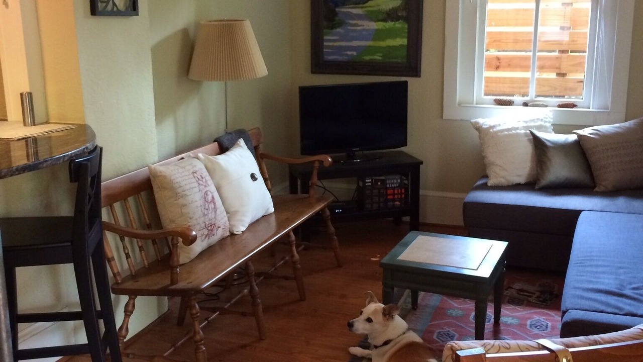 Photo of Livingroom in Chestnut Hills