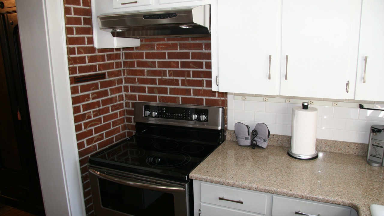Photo of Kitchen in Hyman Heights Historic District
