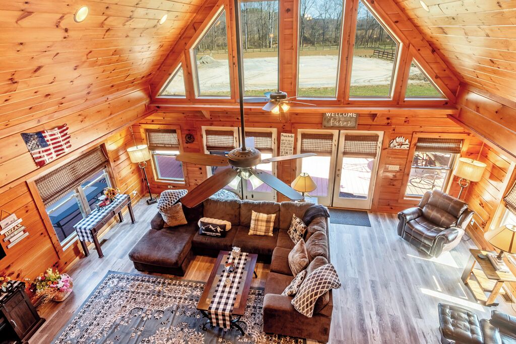Photo of Livingroom in Rutherfordton