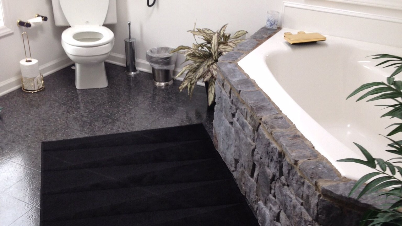 Photo of Bathroom in Lake Norman of Catawba