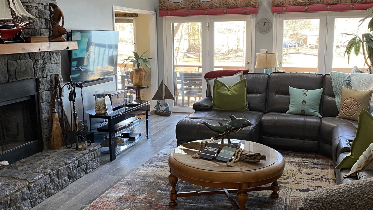 Photo of Livingroom in Lake Norman of Catawba